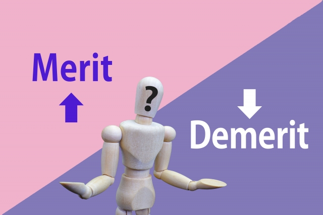 デメリットを表現している人形